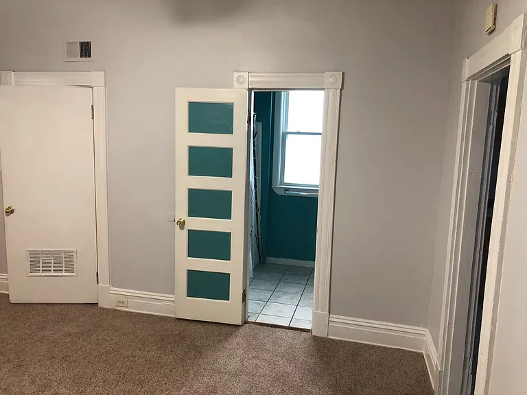 2220 Parkwood Ave — Photo 10