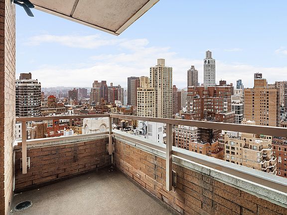 5th image of 30 E 85th St #Penthouse 29c