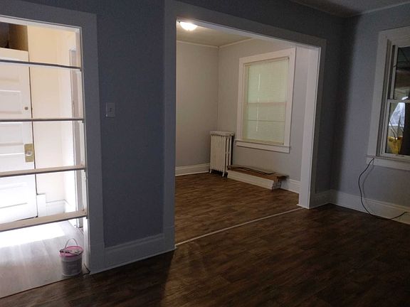 4th image of 148 Grant Ave #148B
