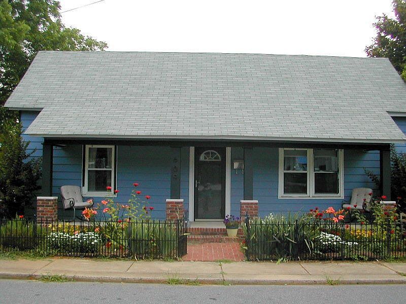 Newly painted, relax front porch