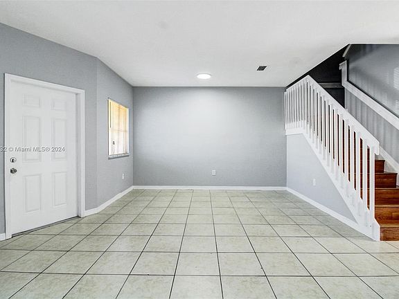 4th image of 1516 SE 31st Ct #1516