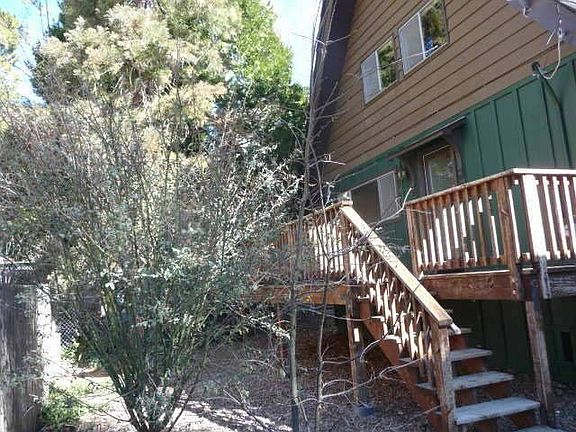 5th image of 360 Oak Dr