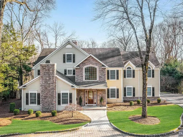 464 Hartung Dr, Wyckoff, NJ 07481