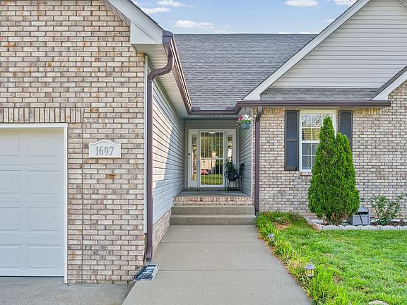 3rd image of 1697 Windriver Rd