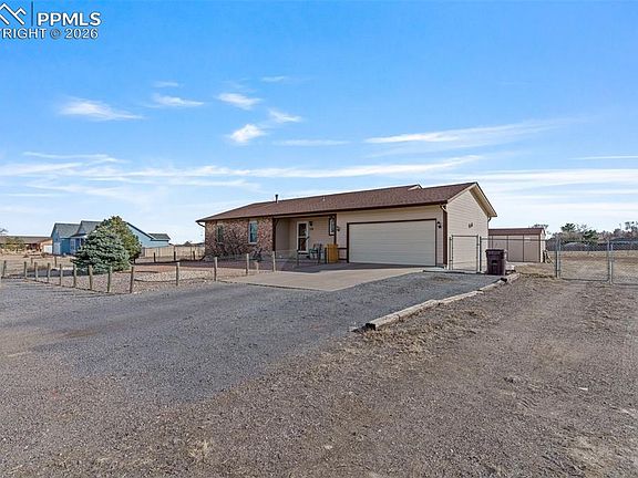 2nd image of 338 E Fraser Dr