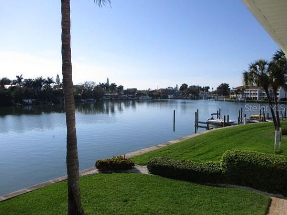 4th image of 12100 Capri Cir S Unit 205