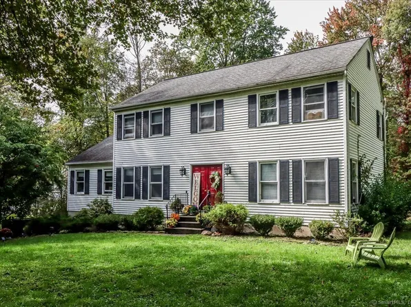 25 Cambridge Circle, New Milford, CT 06776