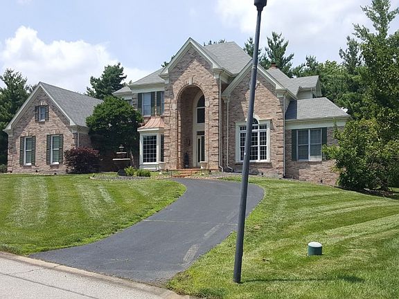 2nd image of 924 Kingscove Ct
