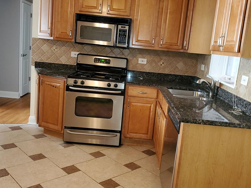 1st image of 8642 W Berwyn Ave Unit 1S