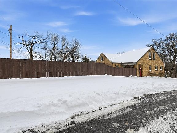 3rd image of 301 Bon Air Ave