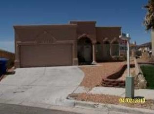 1685 Roger Bombach Dr, El Paso, TX 79936