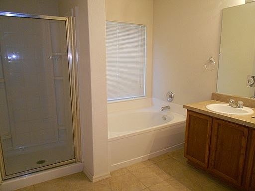2nd image of 352 Spruce Dr