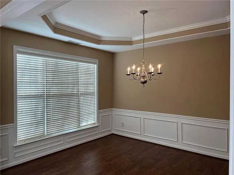 3413 Stoneham Dr — Photo 2