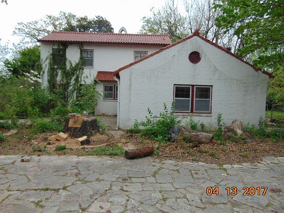 2nd image of 820 N 14th St