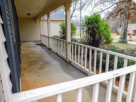 Great front porch for rocking chairs or small table.