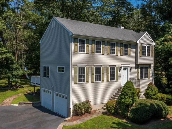 142 Beardsley Parkway, Trumbull, CT 06611