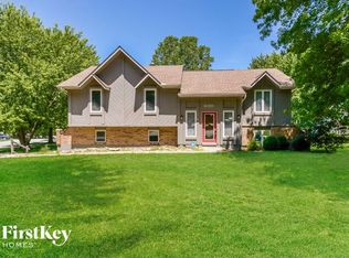600 N Jefferson St, Raymore, MO 64083
