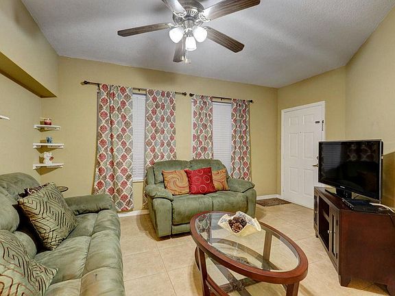 3rd image of 168 SW Peacock Blvd APT 35-105