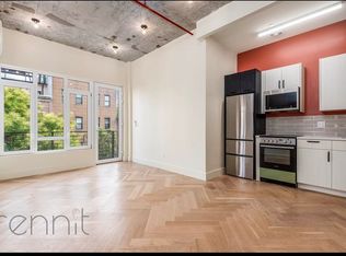 179 Meserole St #3R, Brooklyn, NY 11206