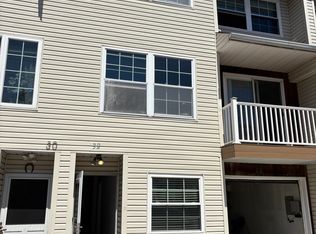 32 Challenger Dr, Staten Island, NY 10312