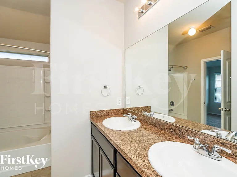 303 Preakness Ln — Photo 13