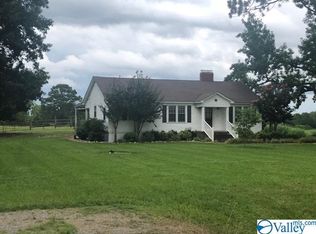 1159 W Lacon Rd, Falkville, AL 35622