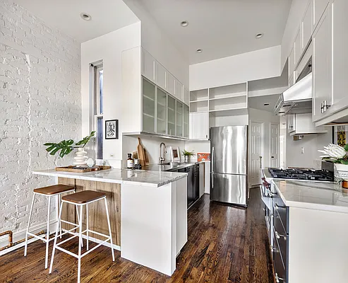 Sold by Compass | media 4