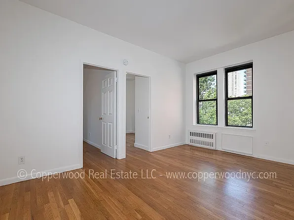 315 E 84th St, New York, NY