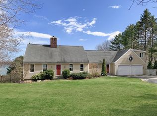 10 Town Landing Rd, Cumberland Foreside, ME 04110