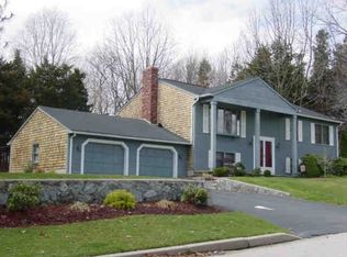 14 Baneberry Dr, Cranston, RI 02921