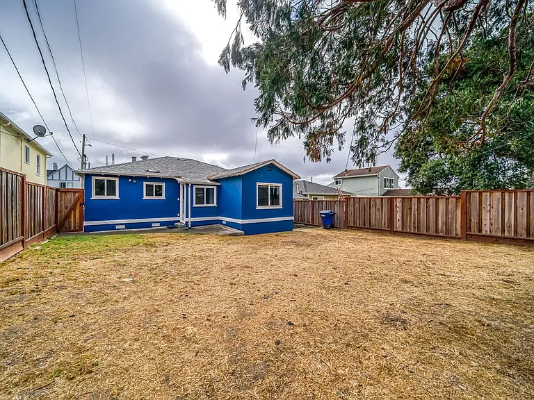 119 Claremont Ave — Photo 31