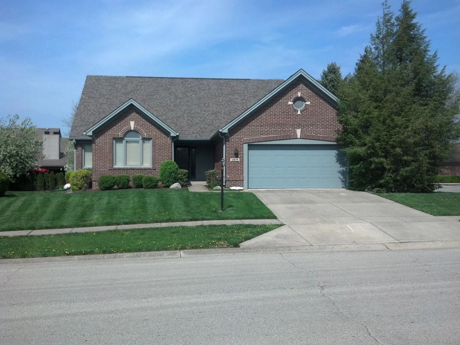 2160 Gent Ave photo 1