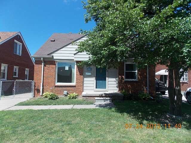 1st image of 27345 Leroy St