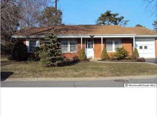 2 Windsor Ct, Whiting, NJ 08759
