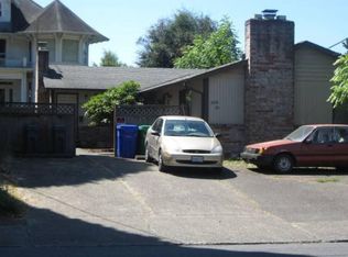 6924 SE Division St, Portland, OR 97206