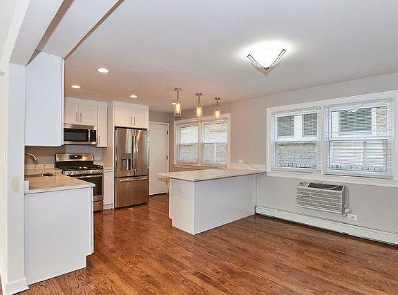 3rd image of 7244 N Hamilton Ave APT 1E