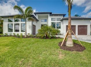 27080 Driftwood Dr, Bonita Springs, FL 34135
