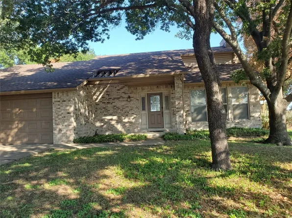 101 Ben Hogan Dr, Stephenville, TX 76401