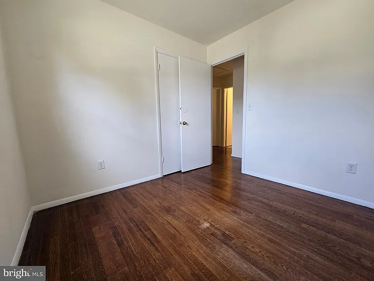 11 Glenwood Dr — Photo 16