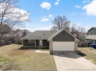 1313 W Roanoke St, Broken Arrow, OK 74011