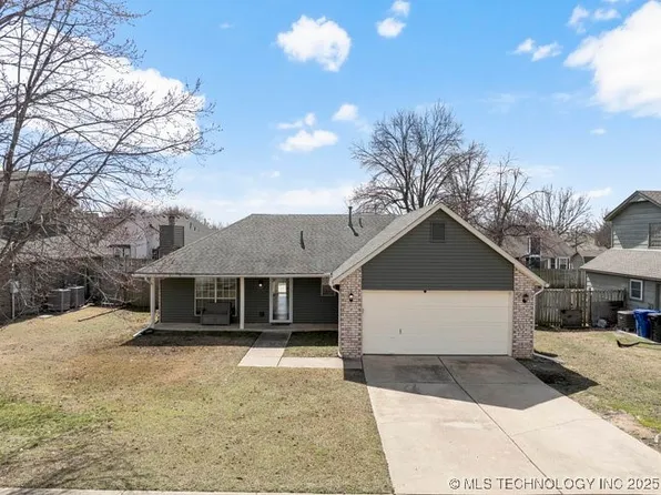 1313 W Roanoke St, Broken Arrow, OK 74011