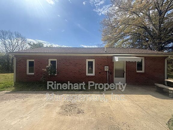 2nd image of 866 Hawthorne Rd