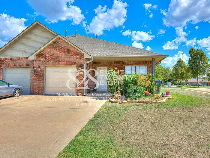 645 Welston Cir — Photo 2