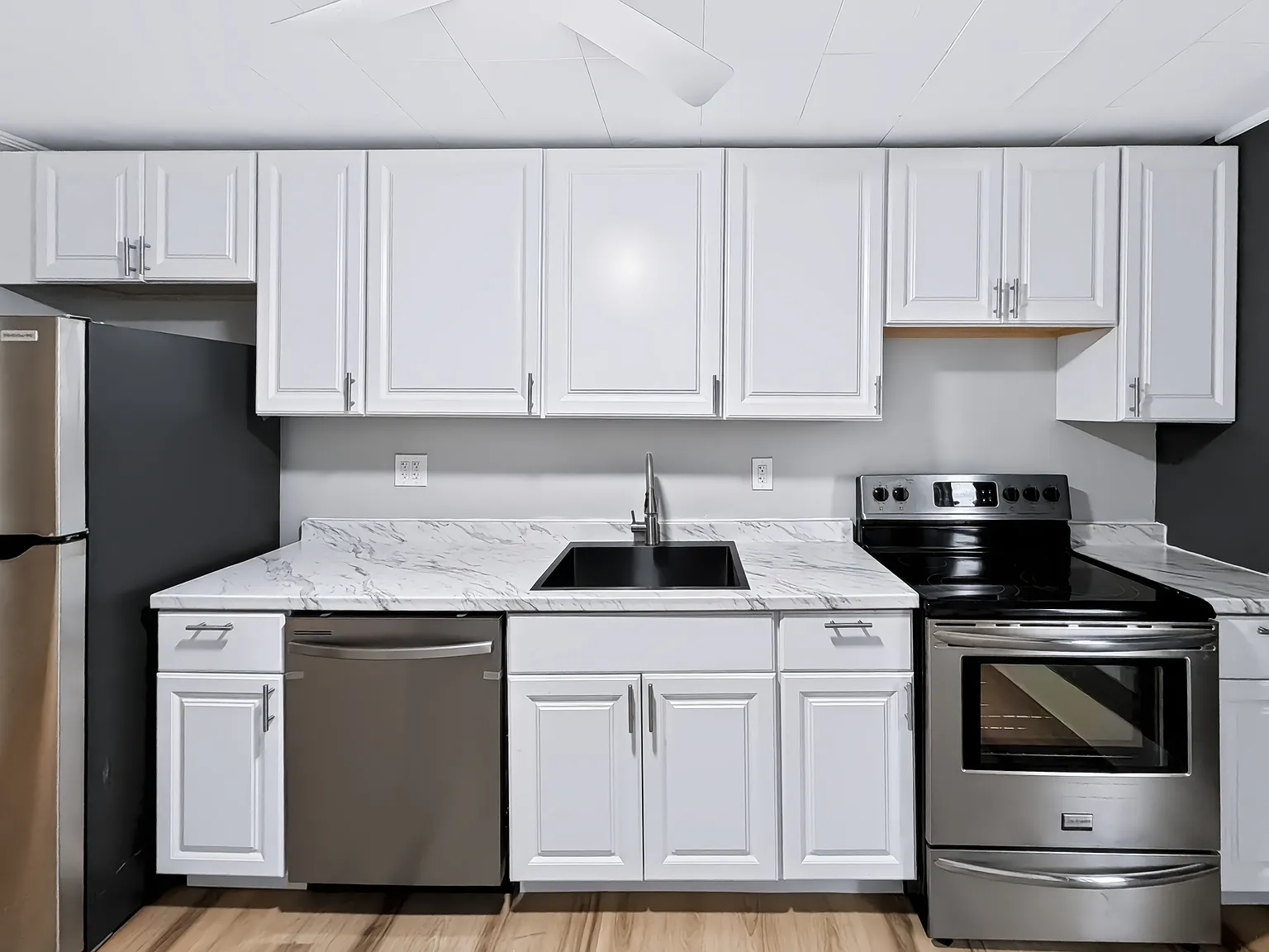 2 bed, 1050 sqft, $1,200 — Photo 4