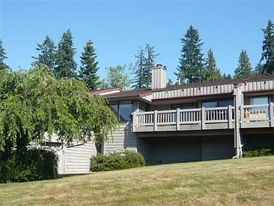 Back deck of the unit