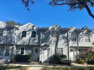 8529 J R Manor Dr, Tampa, FL 33634