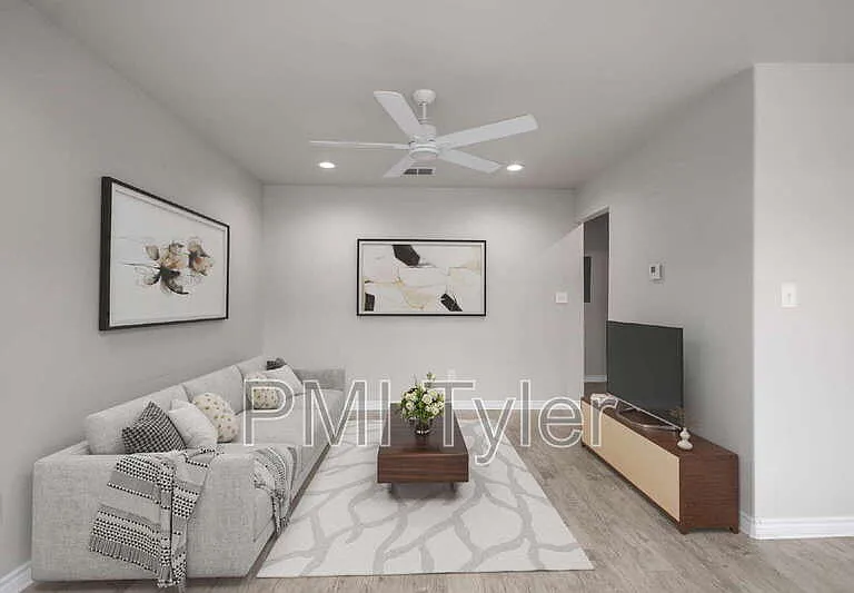 1806 W Oakwood St — Photo 5