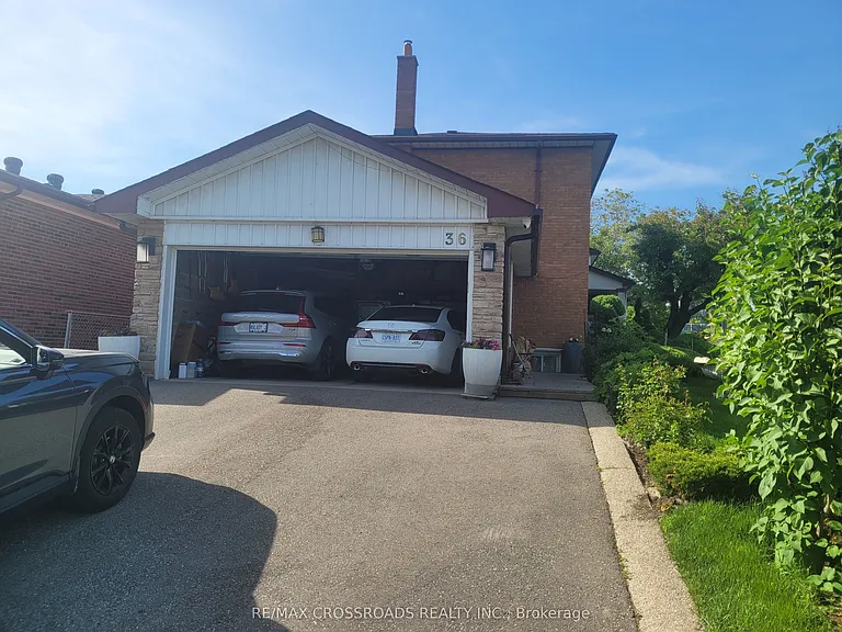 36 Caverley Dr — Photo 1