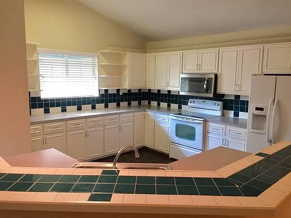 2nd image of 2305 Bluebonnet Ln APT C
