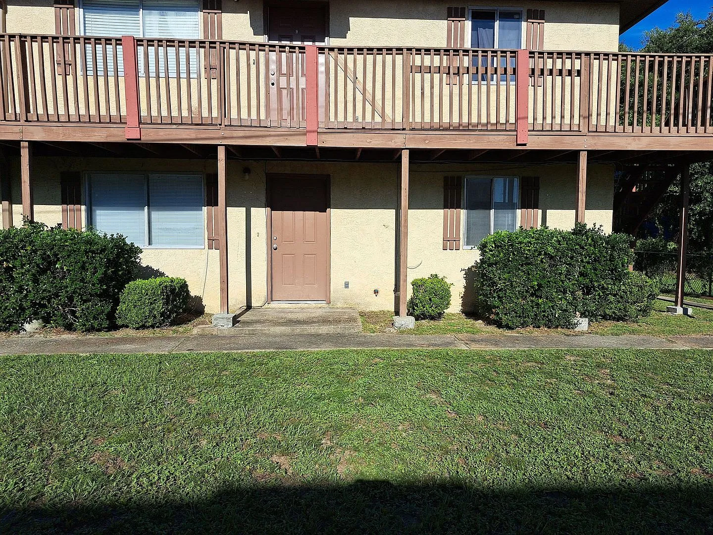 3704 E 11th St, #B — Photo 3
